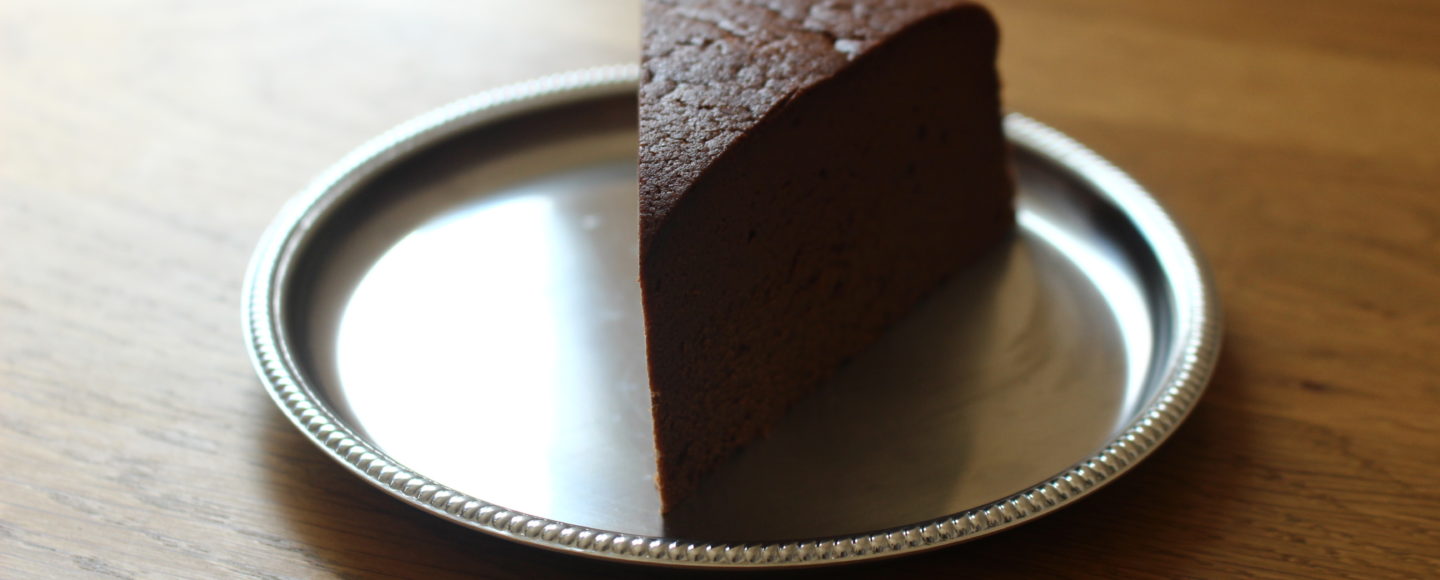 濃厚チョコレートケーキ