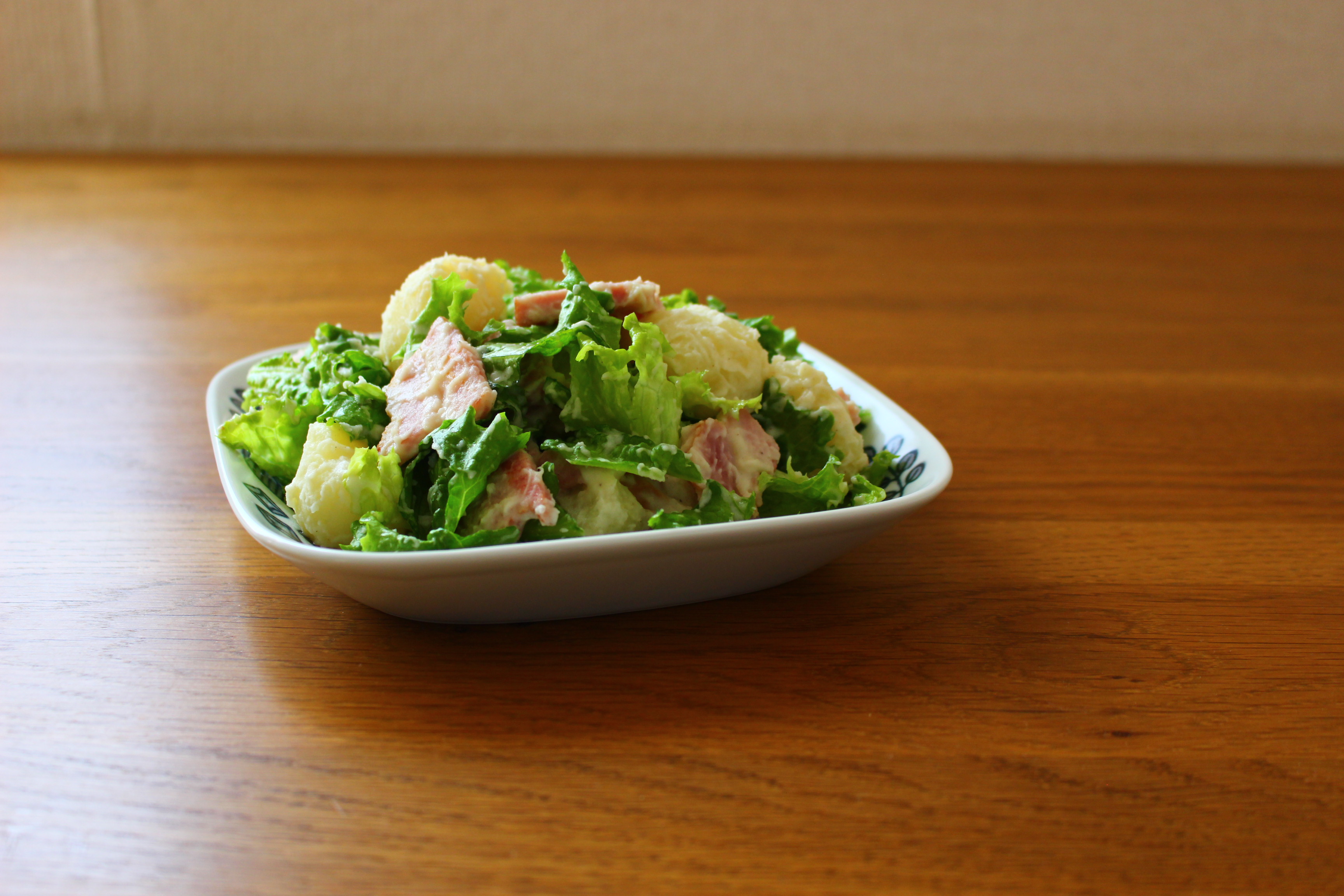 じゃがいもとベーコン レタスのサラダ ひよこ食堂