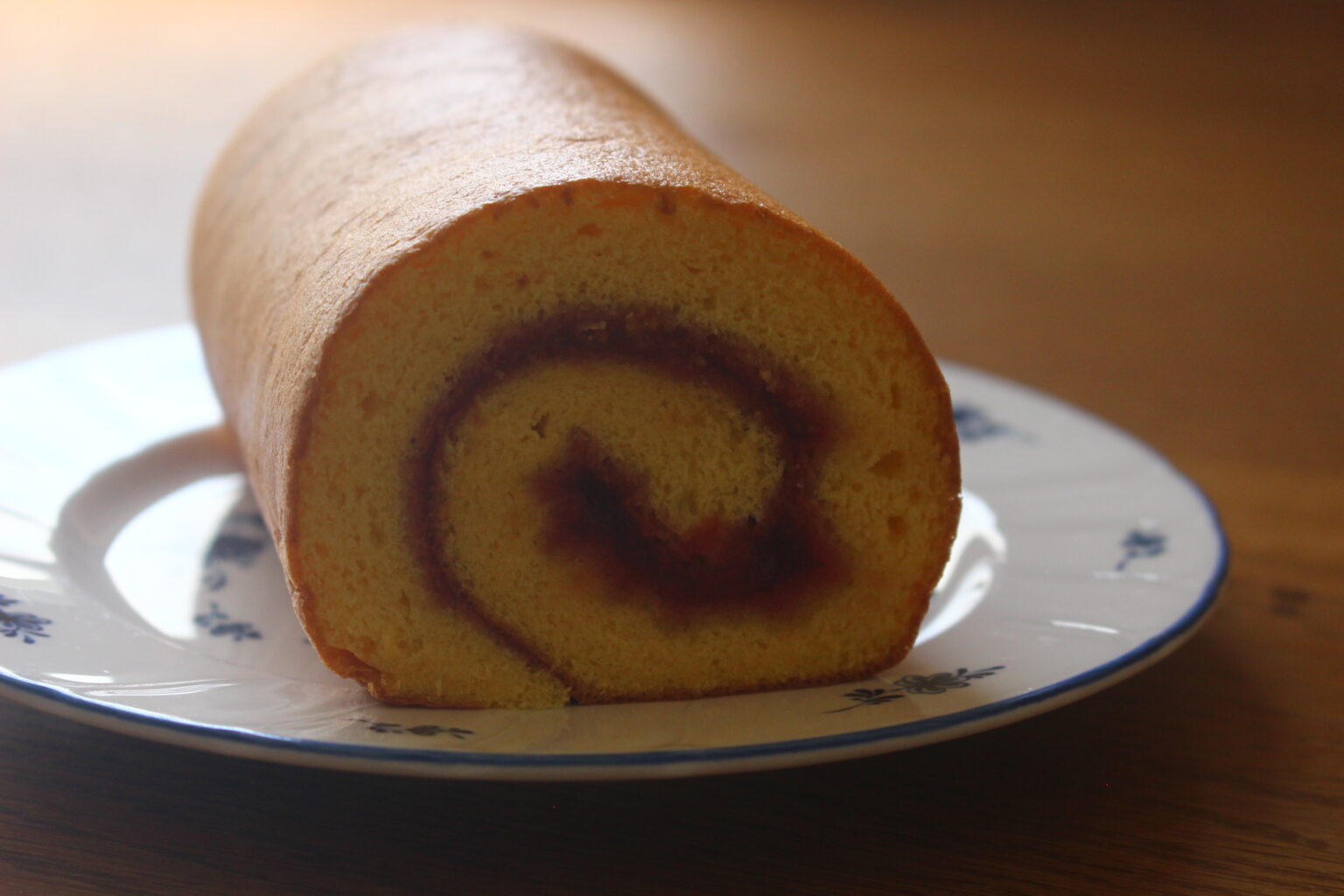 ジャムロールケーキ ひよこ食堂