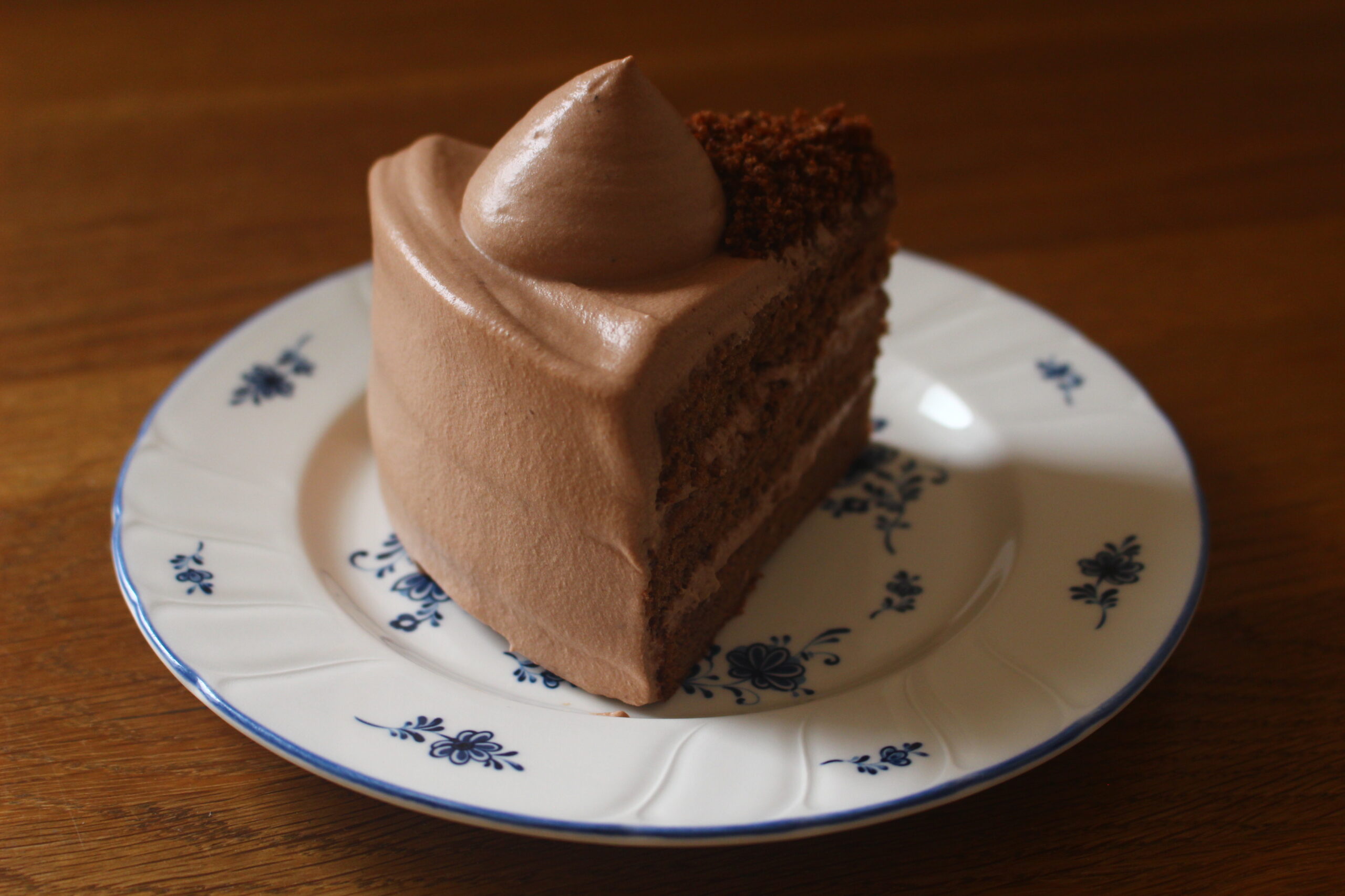 チョコレートデコレーションケーキ
