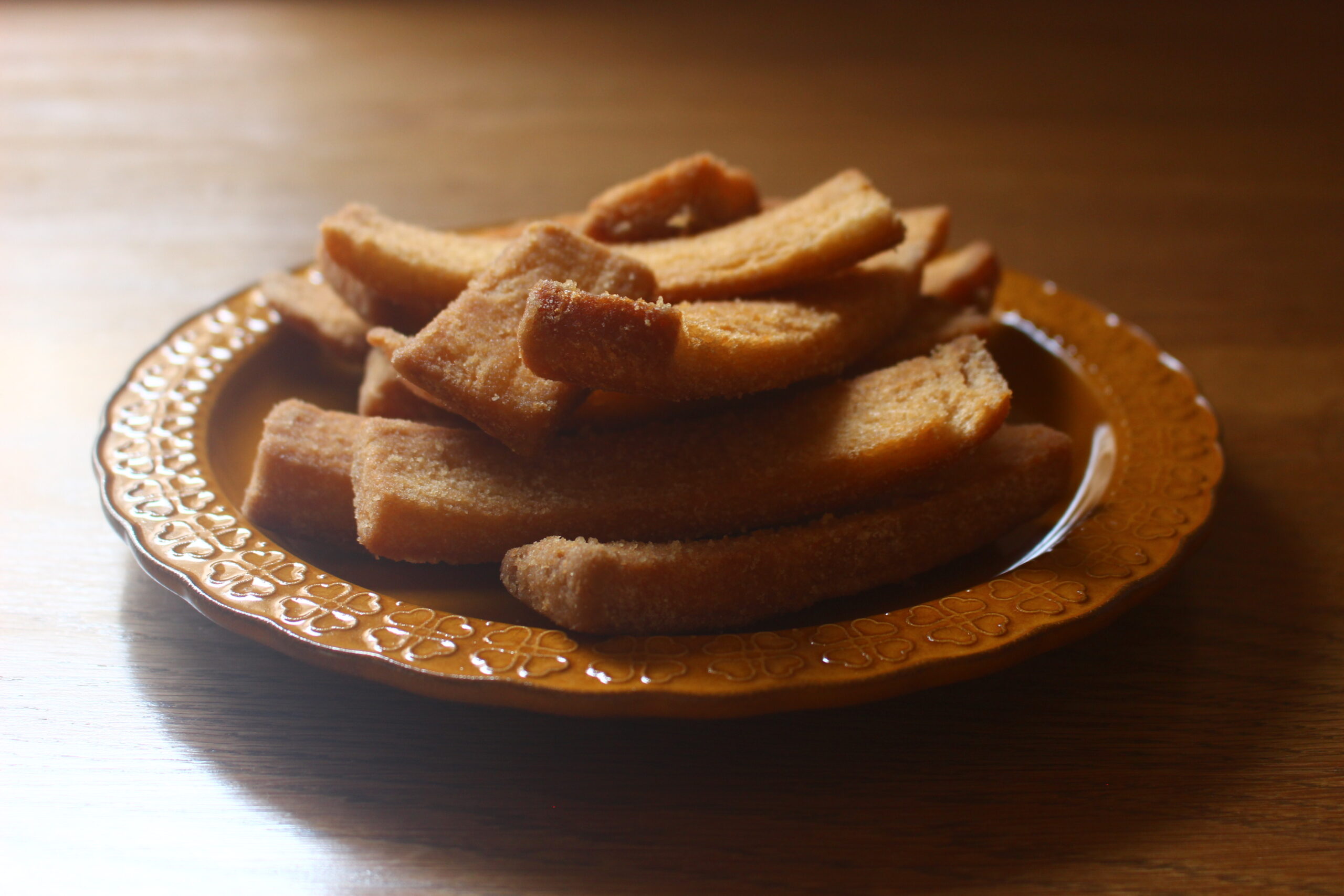 食パンの耳の揚げパン