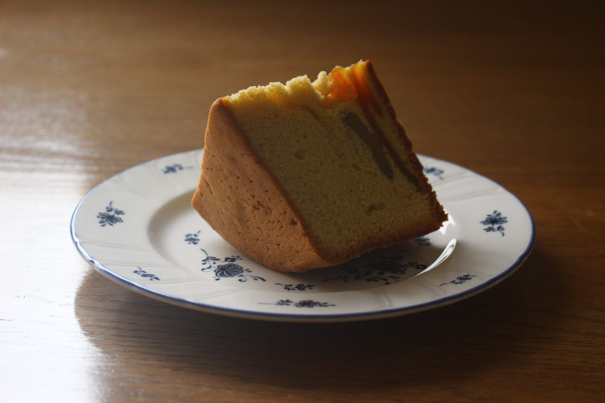くるみとはっさくピールの片栗粉ケーキ