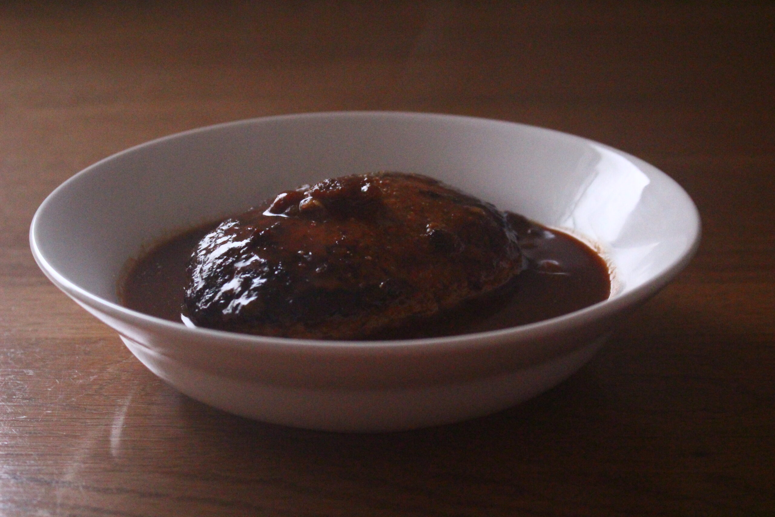 デミカレーソースハンバーグ