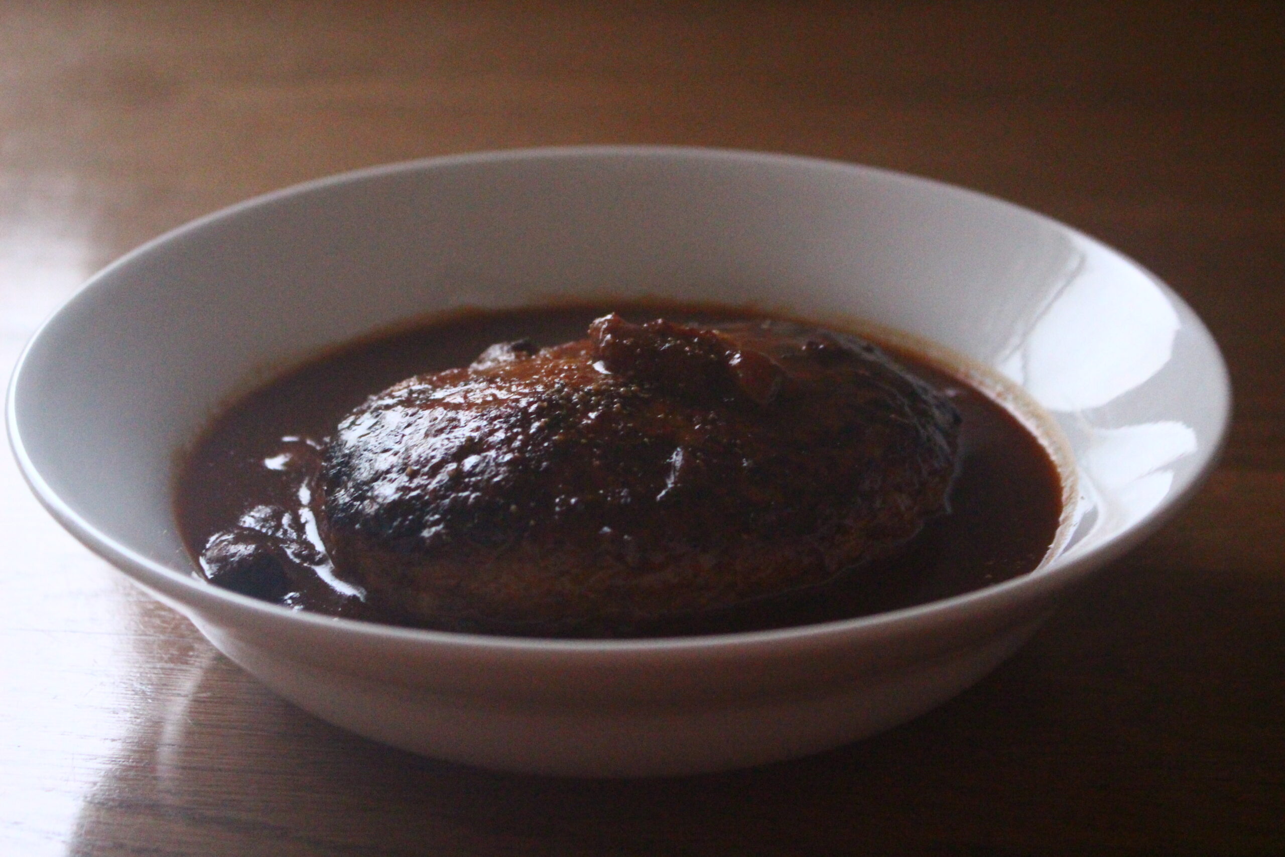 デミカレーソースハンバーグ