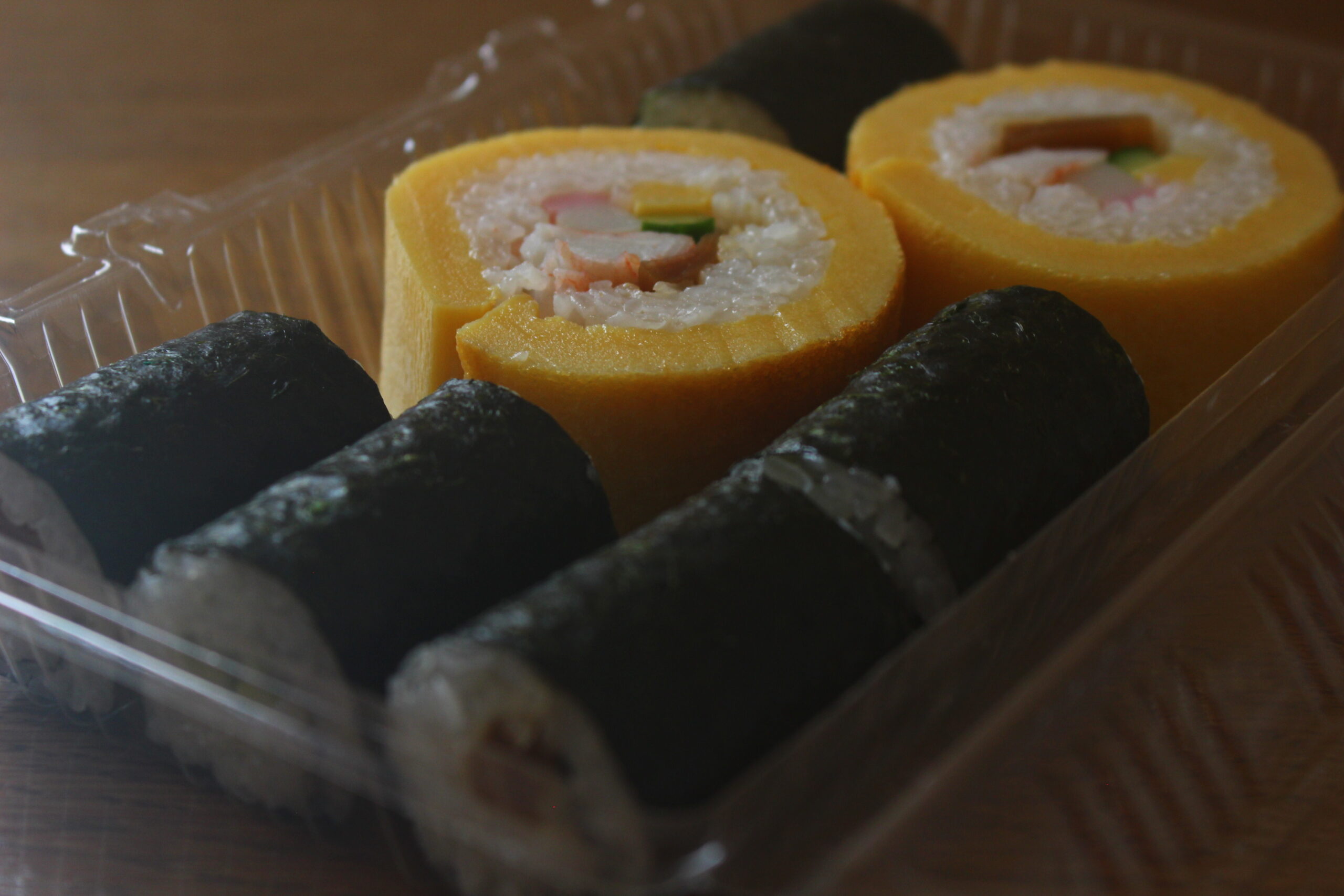 玉子太巻き寿司とかんぴょう巻き