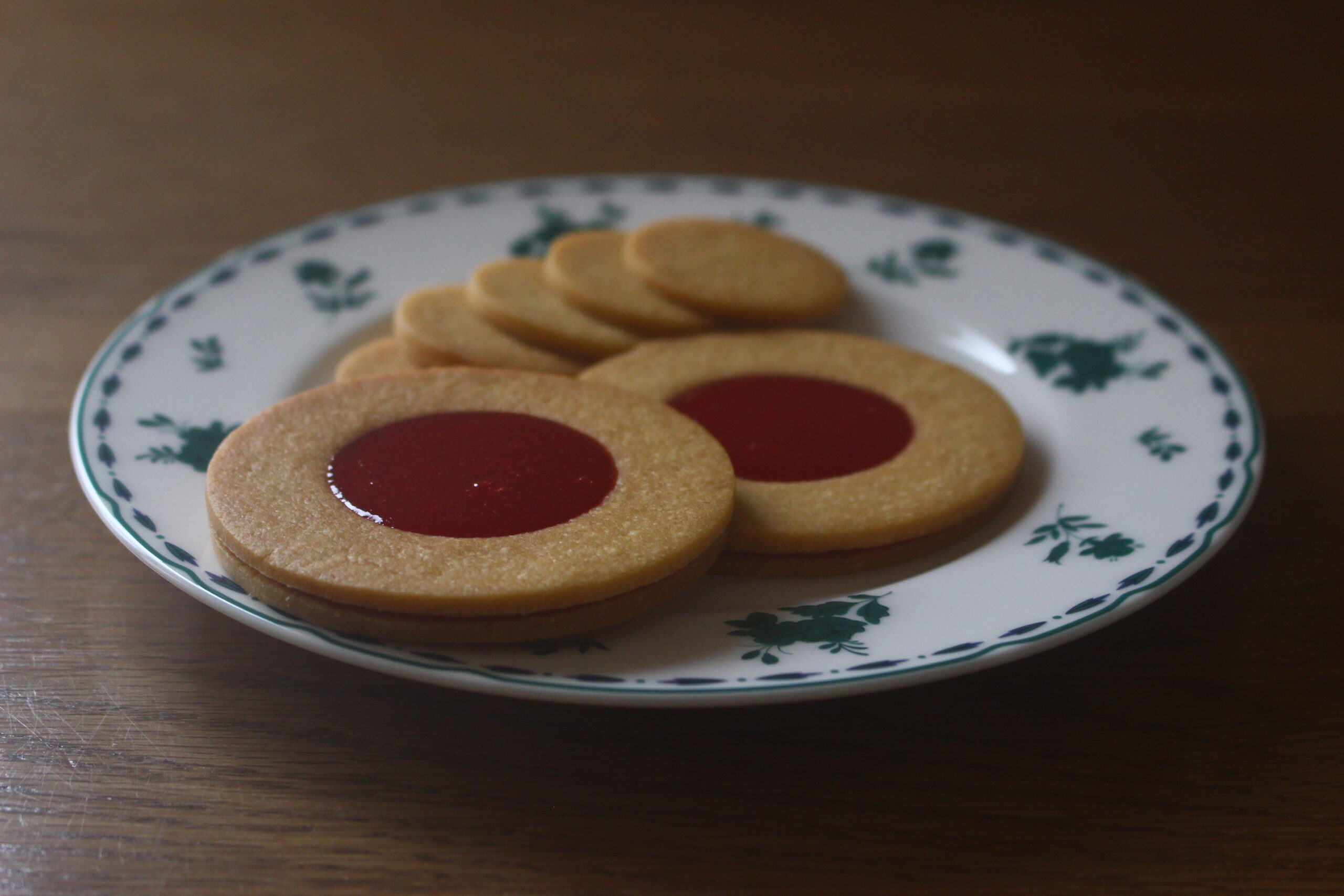 いちごジャムサンドクッキー