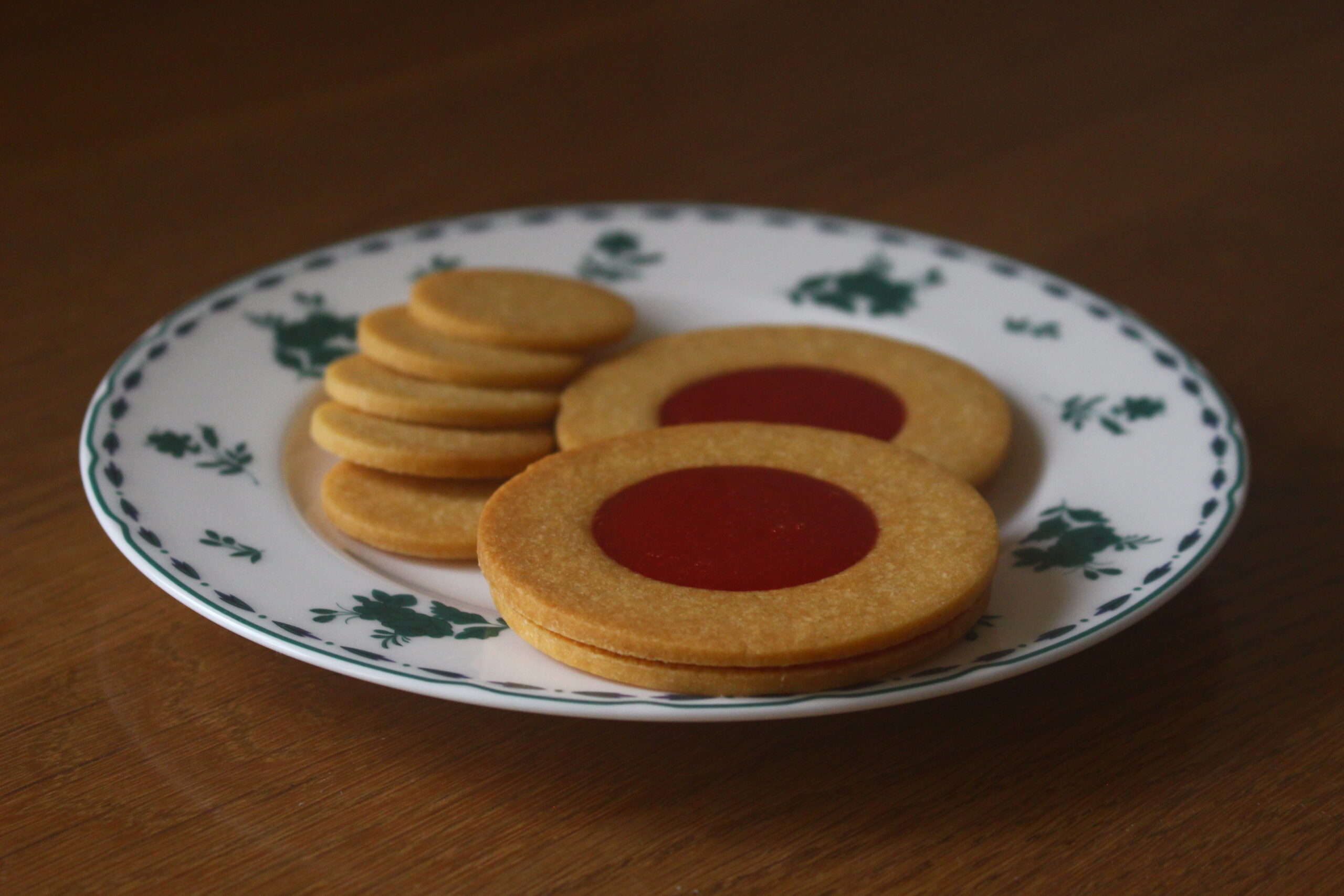 いちごジャムサンドクッキー