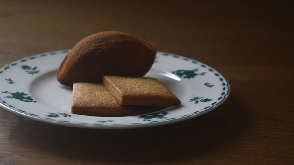 柑橘ピールケーキとクッキー
