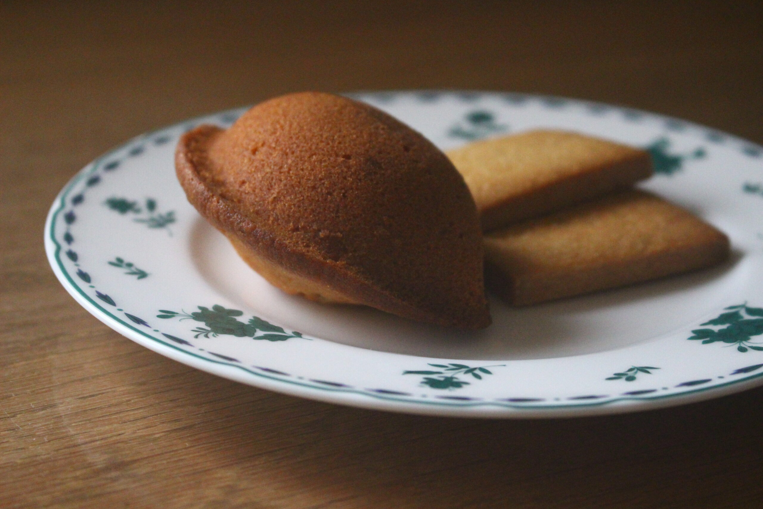 柑橘ピールケーキとクッキー