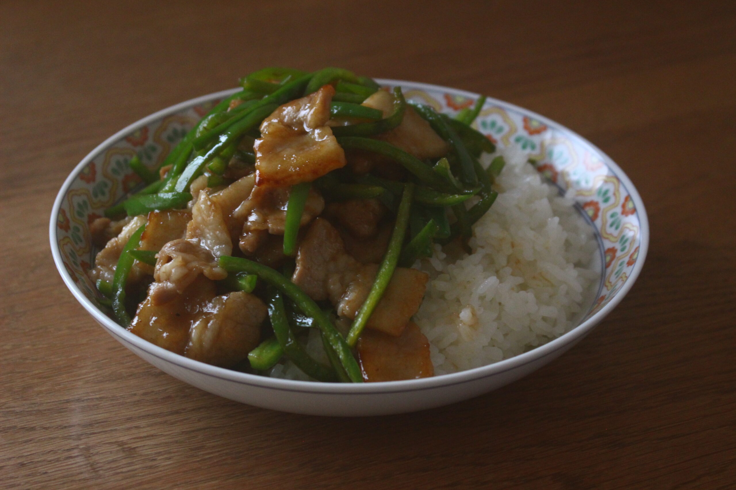 青椒肉絲飯